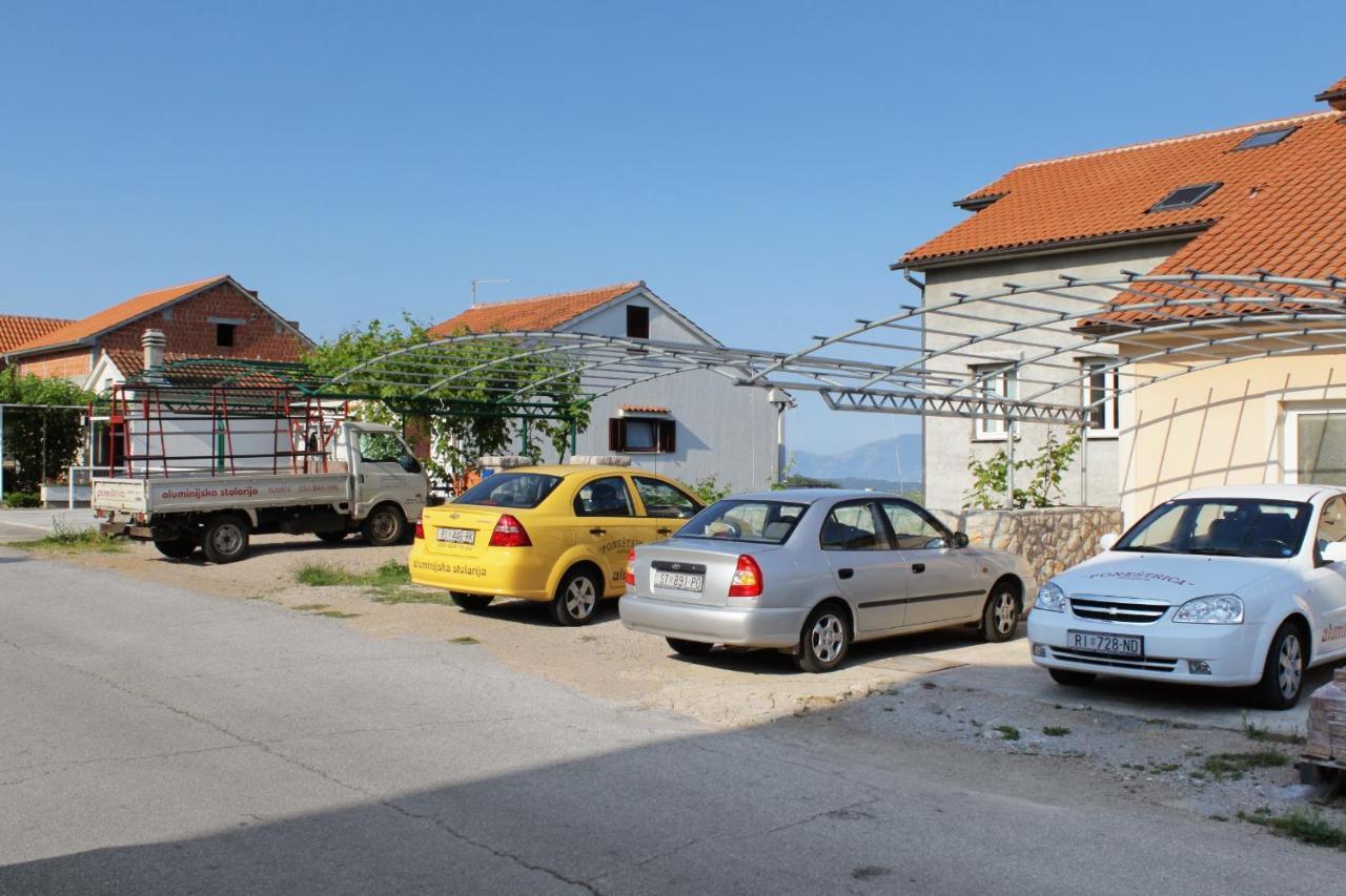 Apartments And Rooms With Parking Space Njivice, Krk - 5458 Exteriér fotografie